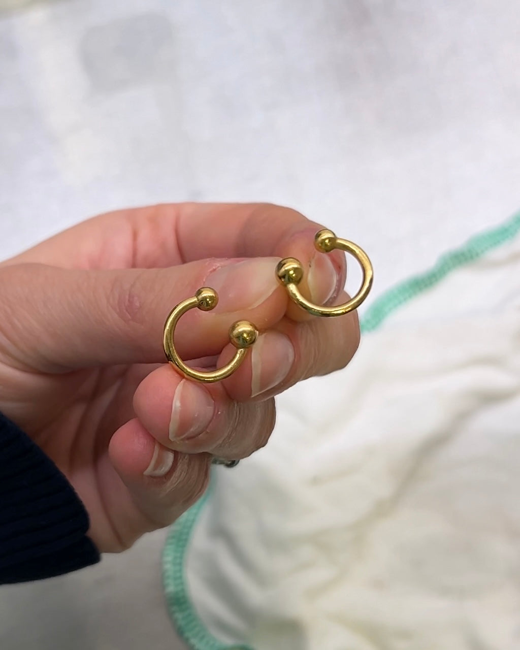 Gold plated piercing earstuds (pair)